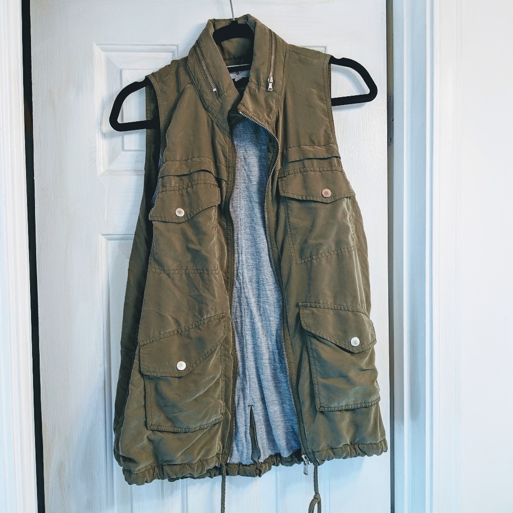 LOU & GREY vest